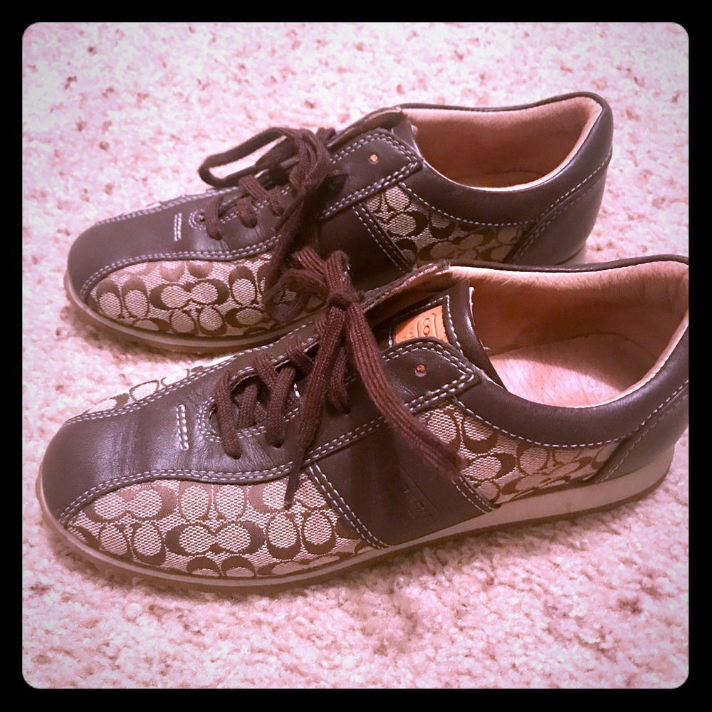 EUC coach sneakers !!